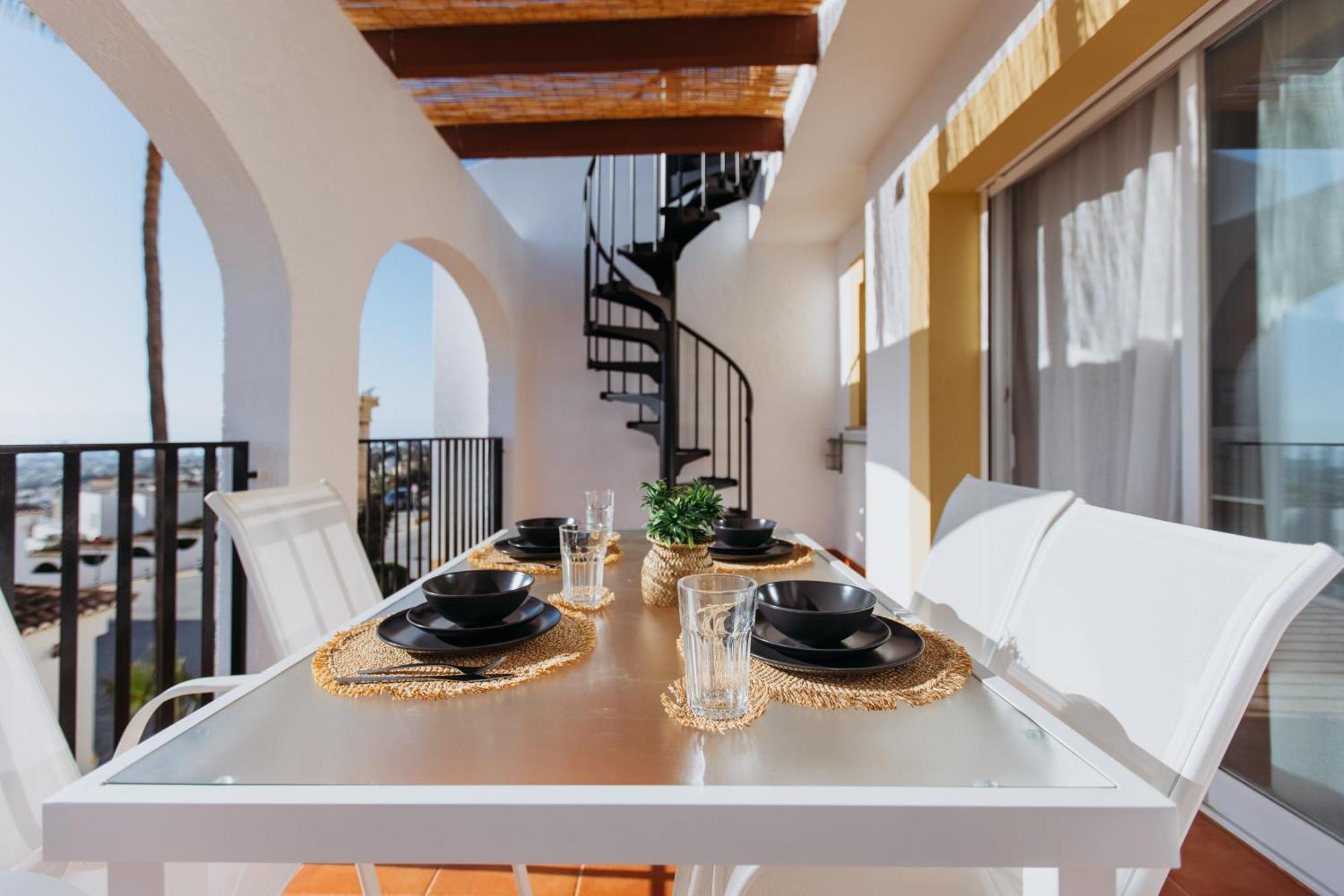 Casa Sunrise - Costa Blanca House With Rooftop, Swimming Pools And Panoramic Sea And Calpe Views 外观 照片
