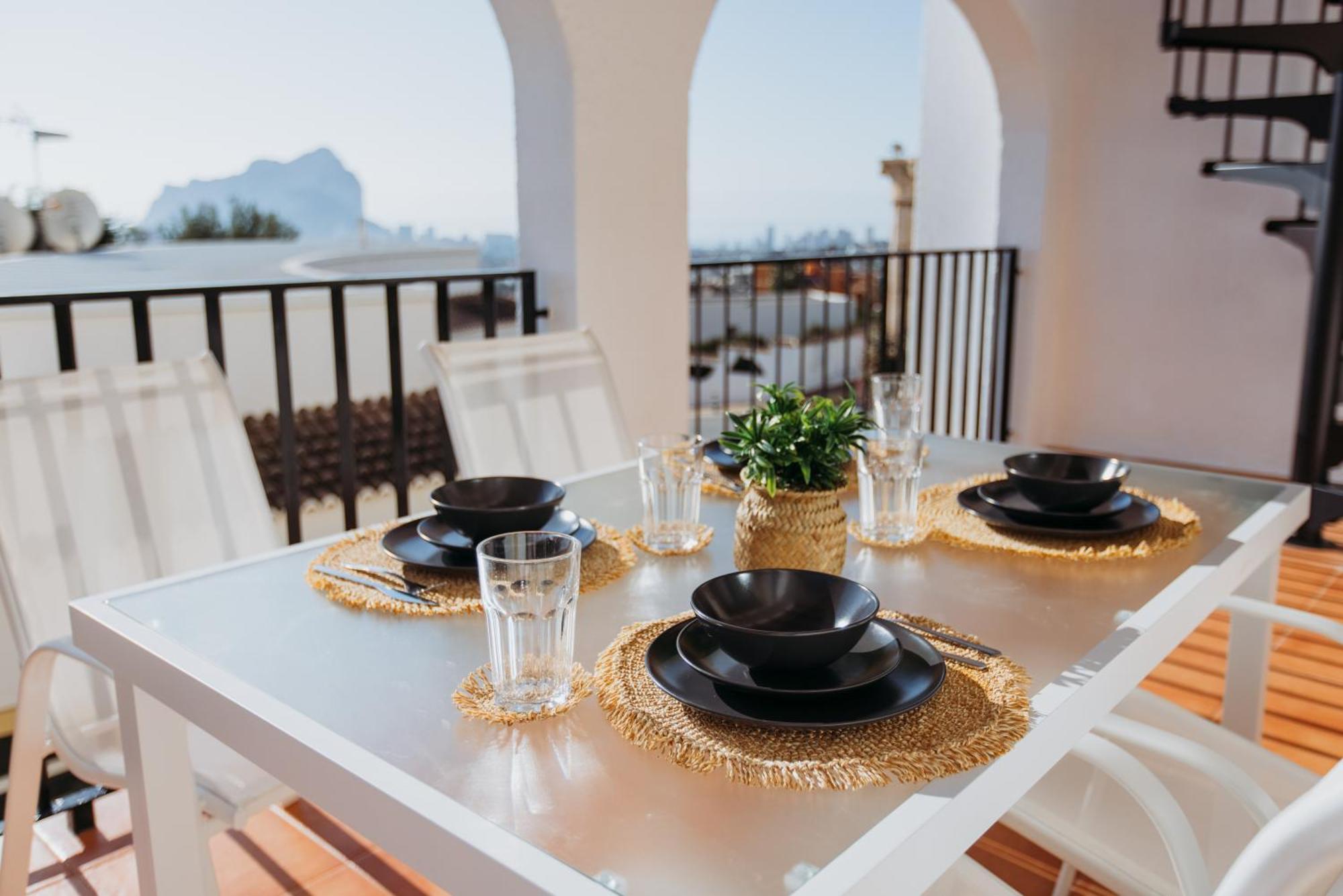 Casa Sunrise - Costa Blanca House With Rooftop, Swimming Pools And Panoramic Sea And Calpe Views 外观 照片