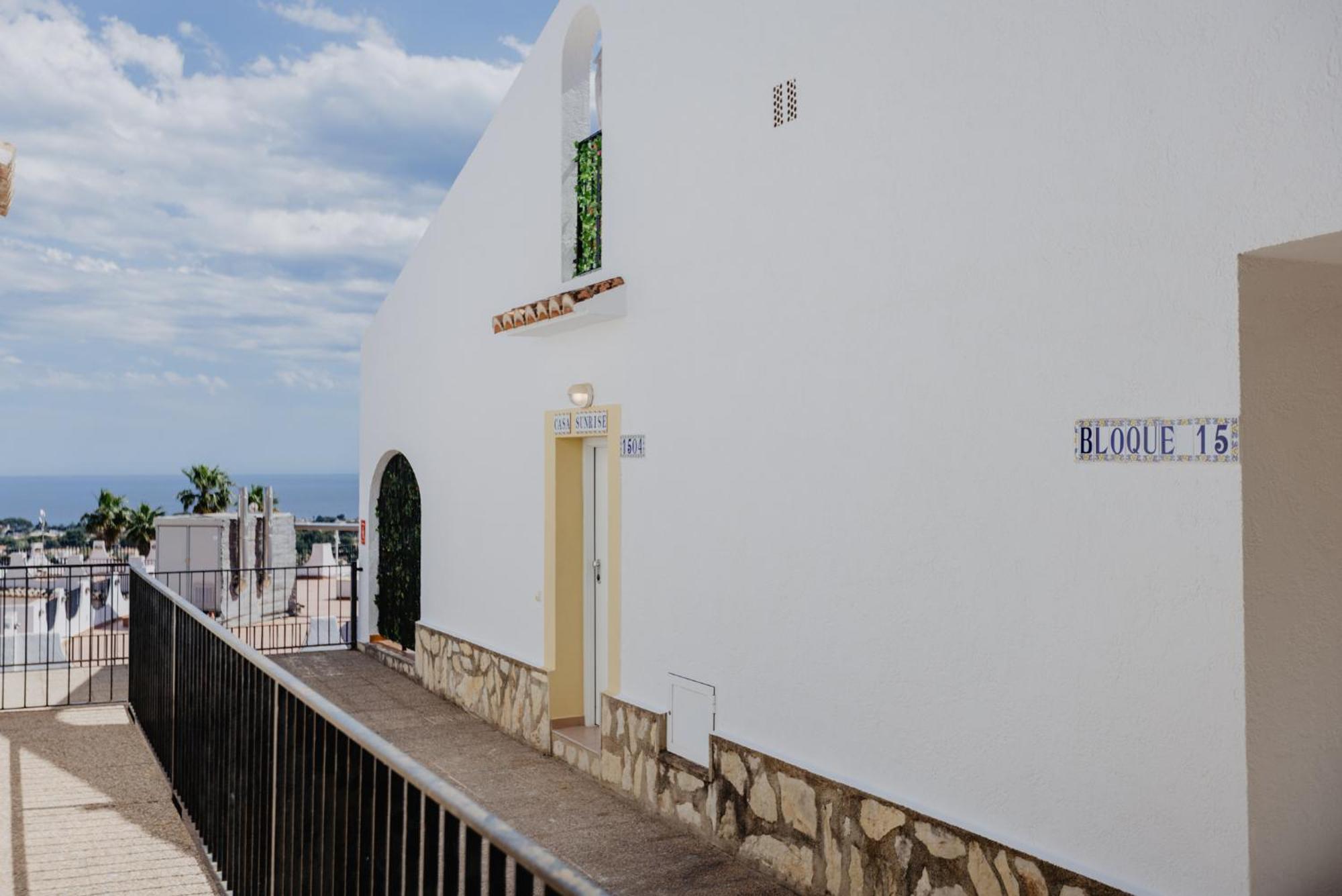 Casa Sunrise - Costa Blanca House With Rooftop, Swimming Pools And Panoramic Sea And Calpe Views 外观 照片